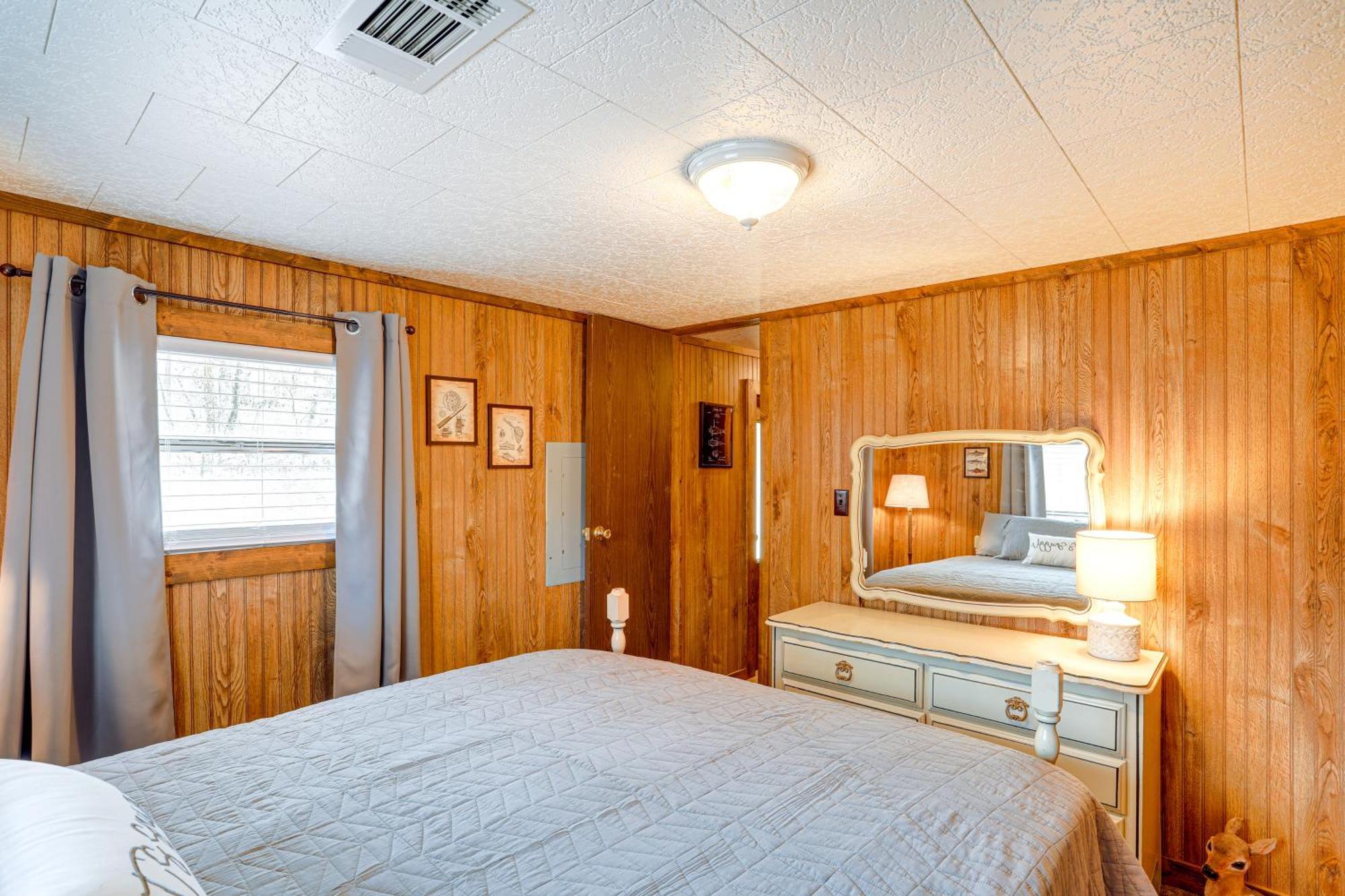 Heber Springs Cabin With Deck 3 Mi To Sugarloaf Mtn Exterior photo